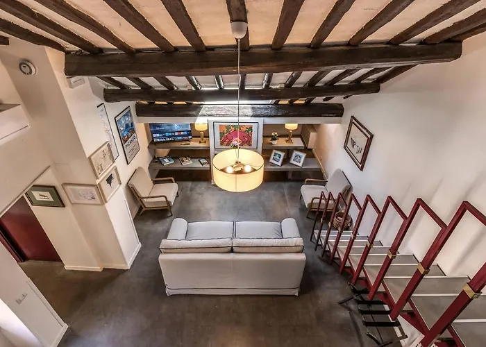Domus In Via Del Corso Apartment