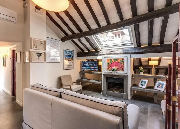 Domus In Via Del Corso Apartment *